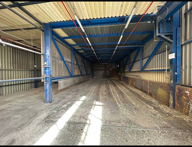 1,969M² WAREHOUSE TO LET IN CLAYVILLE